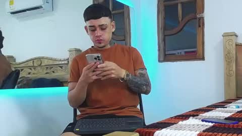 luis online show from November 11, 5:42 am