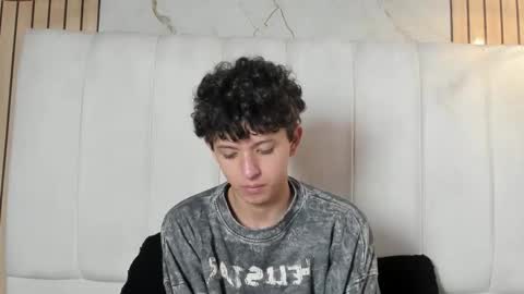 Roy online show from February 19, 12:48 pm