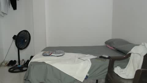 Snapshot of davidberrocal chatting on October 13, 12:45 am DavidSexxx777 online show from October 13, 12:45 am