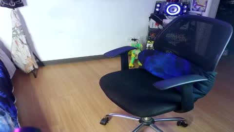   online show from December 3, 1:14 am