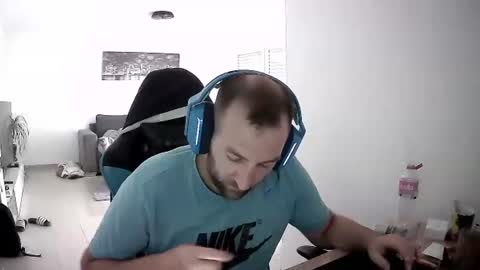 daviid420 online show from July 9, 1:04 pm