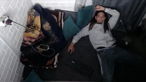 DAVILS online show from December 17, 4:08 am