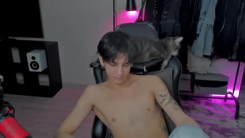 davis online show from February 17, 6:06 pm