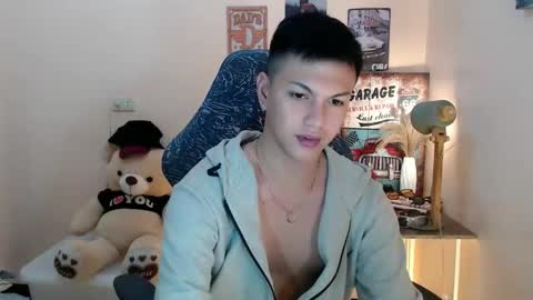 JC LOVER BOY online show from December 17, 7:26 pm