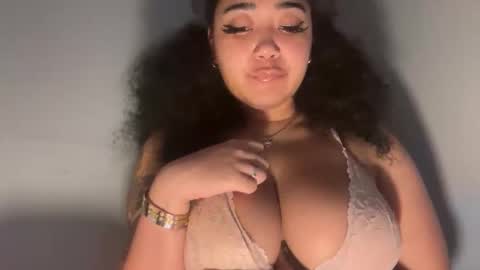 dayqueen1 online show from December 15, 2:35 pm