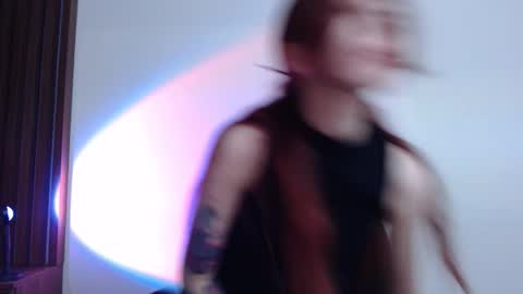 Snapshot of dead_girll chatting on October 9, 10:26 pm freak online show from October 9, 10:26 pm
