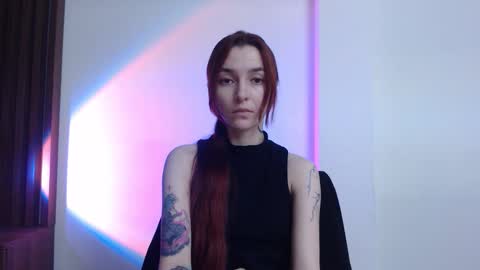 Snapshot of dead_girll chatting on October 12, 11:39 pm freak online show from October 12, 11:39 pm