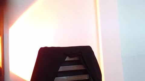 Snapshot of dead_girll chatting on October 8, 9:54 pm freak online show from October 8, 9:54 pm