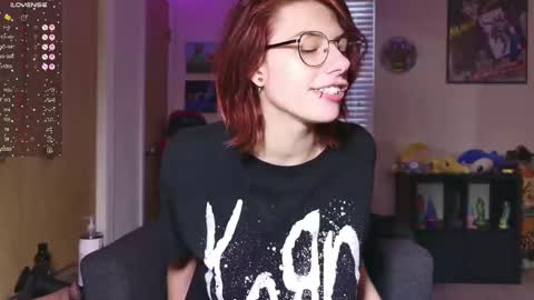 Snapshot of deadratsoup chatting on September 12, 2:52 pm Rat online show from September 12, 2:52 pm