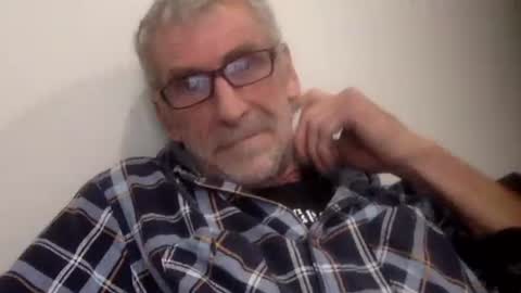 deanofflove221000 online show from October 6, 5:36 am