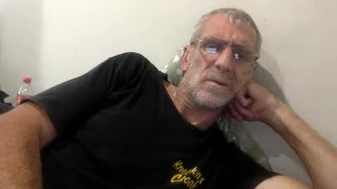 deanofflove221000 online show from April 4, 2:29 am