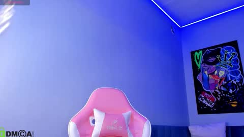 Jennifer online show from September 17, 11:52 pm