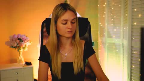 Debora online show from April 15, 6:39 am