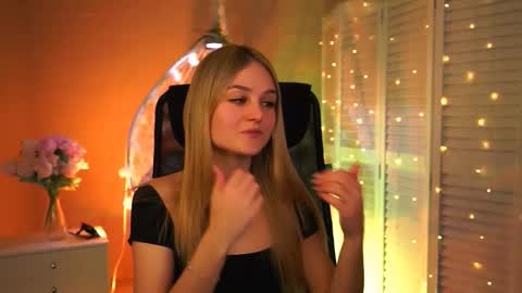 Debora online show from March 8, 5:33 am