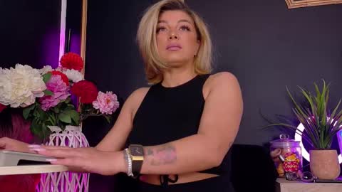 Deea online show from November 5, 8:33 pm