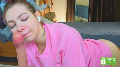 Sophie online show from May 12, 8:12 am