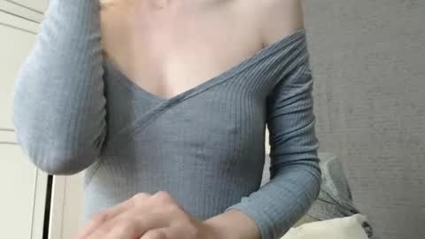 KamiDevi online show from September 22, 2:32 pm