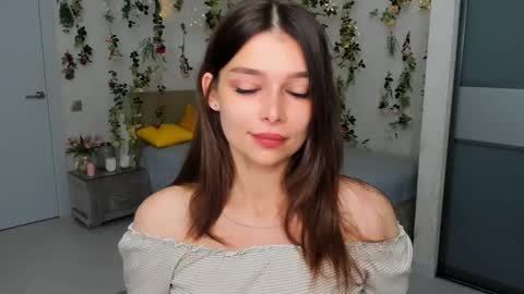 DegreeOfSincerity online show from September 20, 4:04 am