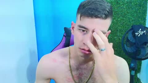 Snapshot of deiby_baby chatting on February 11, 4:55 am DEIBY online show from February 11, 4:55 am