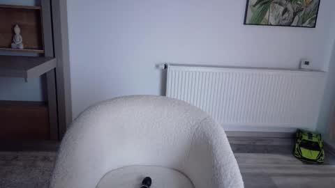 Di online show from November 19, 12:59 pm