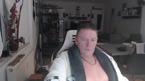 deinprinz2312 online show from November 16, 4:58 am