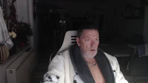 deinprinz2312 online show from October 6, 4:08 am