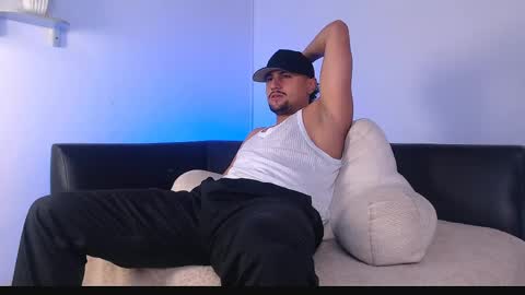  DEIVY  online show from April 2, 1:57 am