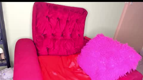 deli_la online show from November 27, 6:59 pm