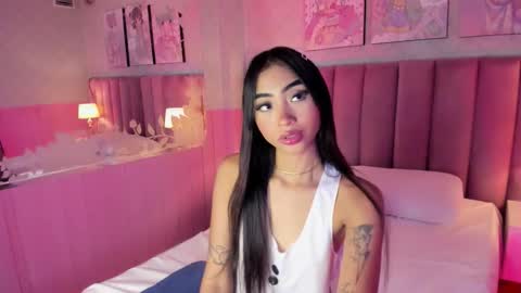 Natalia  online show from November 18, 3:20 am