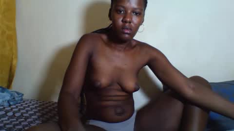 EVAH online show from November 26, 6:15 pm