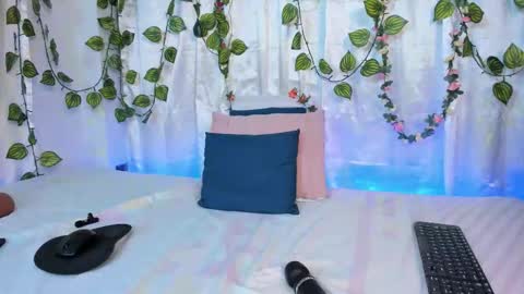 Delilah  online show from November 24, 11:03 pm