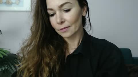 Snapshot of delilah_sweet chatting on February 17, 4:39 pm delilah_sweet online show from February 17, 4:39 pm