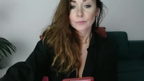 Snapshot of delilah_sweet chatting on January 29, 7:43 pm delilah_sweet online show from January 29, 7:43 pm