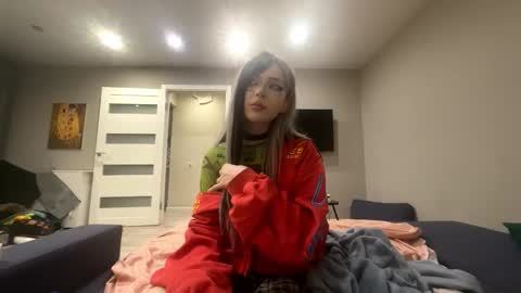 Mila online show from November 26, 6:48 pm