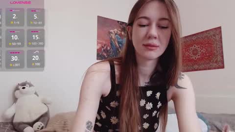 Snapshot of demiamour chatting on March 10, 11:23 am Demi. not your babybabebb and other shit online show from March 10, 11:23 am