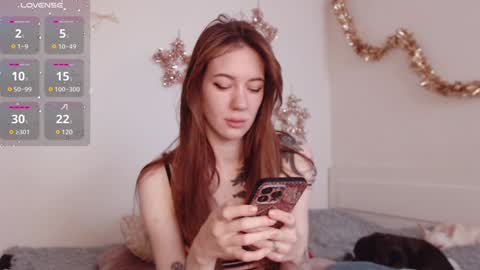 Snapshot of demiamour chatting on December 15, 9:45 am Demi. not your babybabebb and other shit online show from December 15, 9:45 am