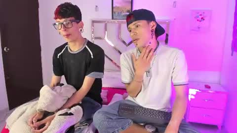 Demian and Salvatoire online show from August 4, 9:33 pm