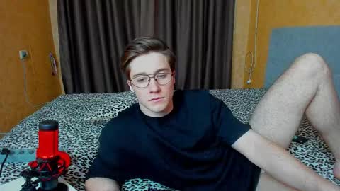 Deni online show from February 8, 4:54 pm