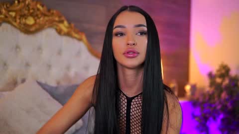 denisedevilles online show from February 5, 9:57 am