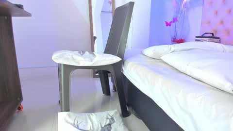 denisse_logan online show from April 7, 4:58 am