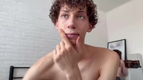 Snapshot of denobluora chatting on March 8, 10:11 am Jasper   online show from March 8, 10:11 am