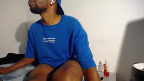 Snapshot of denzo_cornell chatting on September 19, 6:17 am denzo online show from September 19, 6:17 am