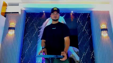 dereck_bbc online show from January 16, 12:36 pm