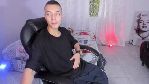 Dereck Boy online show from October 14, 9:40 pm