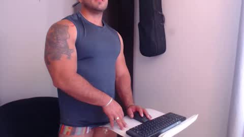 Derek online show from September 12, 3:14 pm