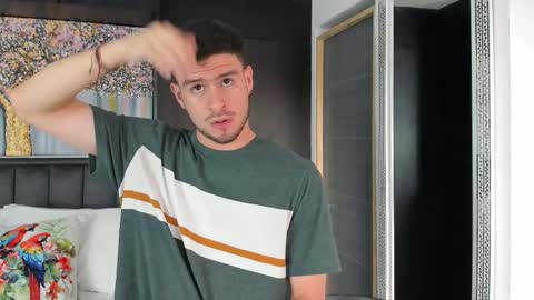 Snapshot of derek_hussain chatting on January 4, 7:44 pm Derek Hussain online show from January 4, 7:44 pm