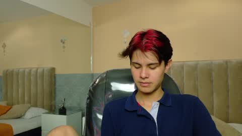 derek_sinn online show from June 2, 8:33 pm