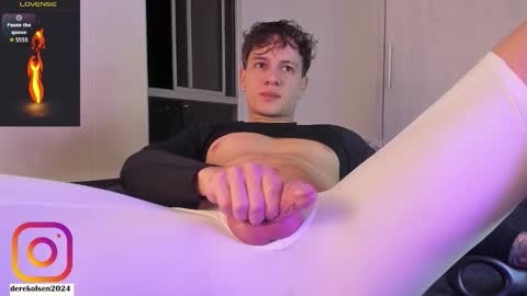 Derek  IG Derekolsen2024 online show from January 17, 2:21 am