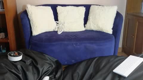 Derek online show from November 15, 7:04 pm