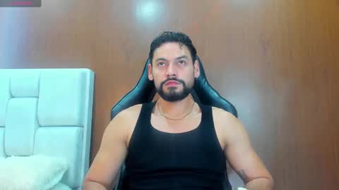 DerryBigger CM online show from October 24, 6:08 pm